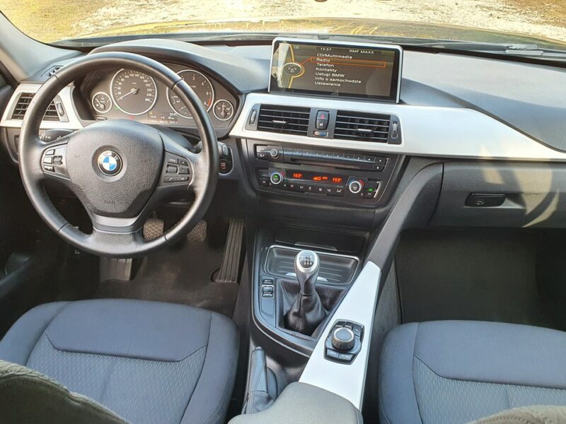 BMW 320 320d 184KM # Touring # Duży Ekran # Climatronic # PDC # Kamera # IGŁA F30/F31 (2012-)
