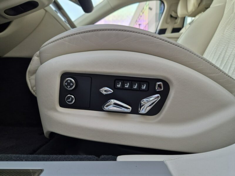 Bentley Continental Flying Spur V8. Gwarancja 04.2026. Bang & Olufsen. Head-Up. Masaże.