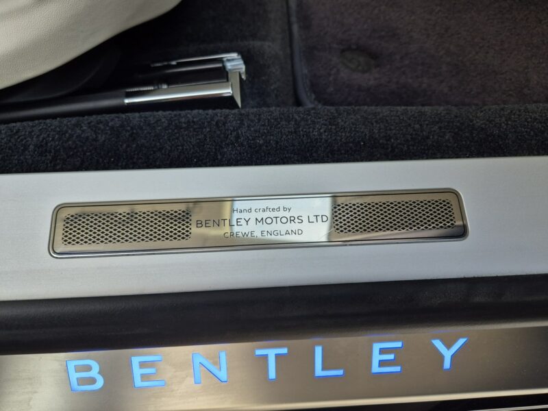 Bentley Continental Flying Spur V8. Gwarancja 04.2026. Bang & Olufsen. Head-Up. Masaże.