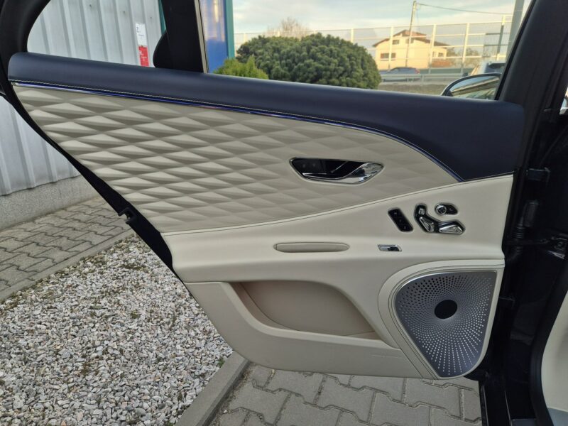 Bentley Continental Flying Spur V8. Gwarancja 04.2026. Bang & Olufsen. Head-Up. Masaże.