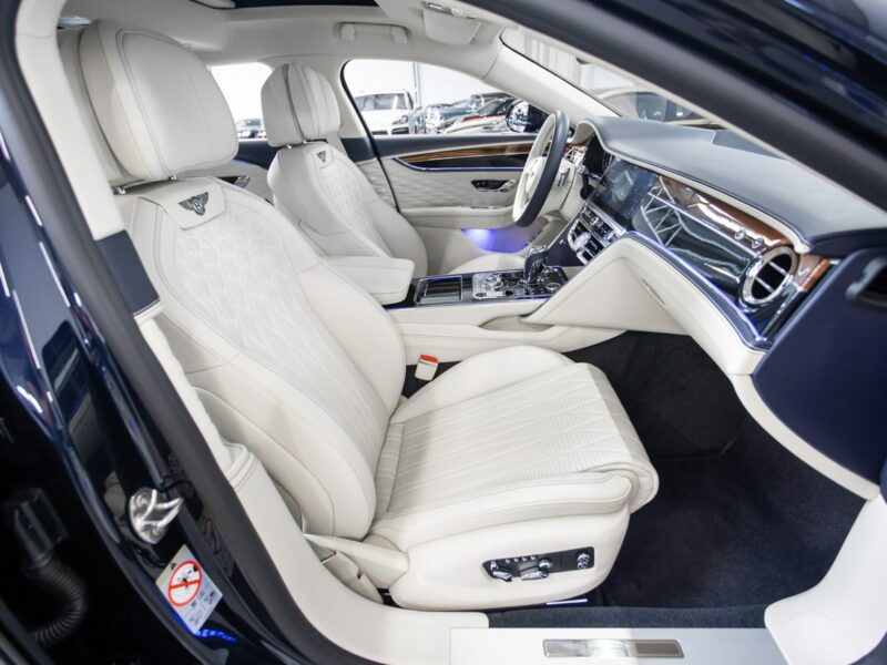 Bentley Continental Flying Spur V8. Gwarancja 04.2026. Bang & Olufsen. Head-Up. Masaże.