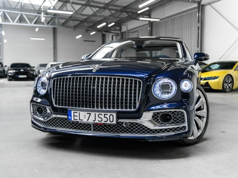 Bentley Continental Flying Spur V8. Gwarancja 04.2026. Bang & Olufsen. Head-Up. Masaże.