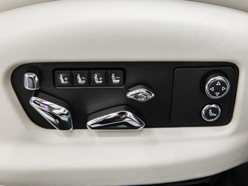 Bentley Continental Flying Spur V8. Gwarancja 04.2026. Bang & Olufsen. Head-Up. Masaże.