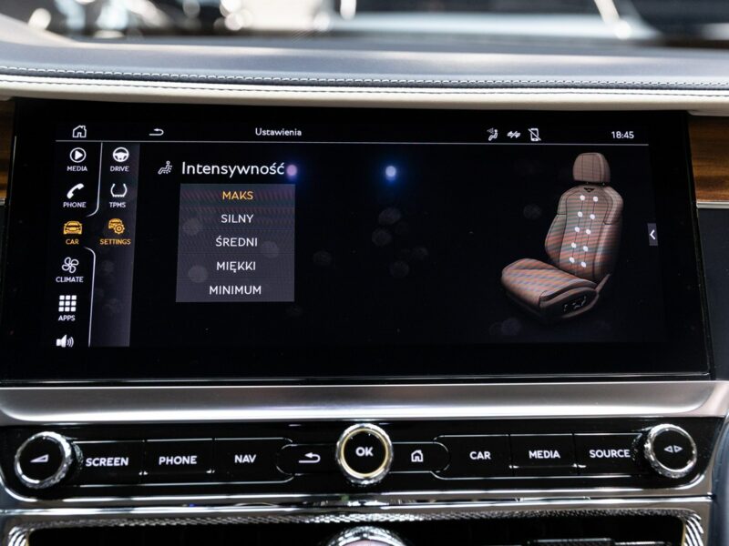Bentley Continental Flying Spur V8. Gwarancja 04.2026. Bang & Olufsen. Head-Up. Masaże.