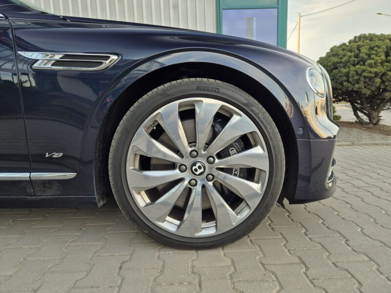 Bentley Continental Flying Spur V8. Gwarancja 04.2026. Bang & Olufsen. Head-Up. Masaże.