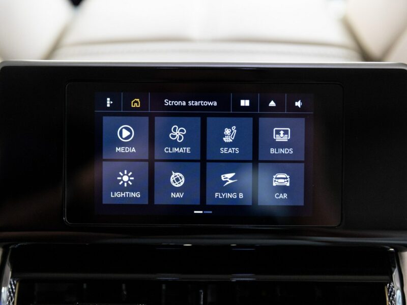 Bentley Continental Flying Spur V8. Gwarancja 04.2026. Bang & Olufsen. Head-Up. Masaże.