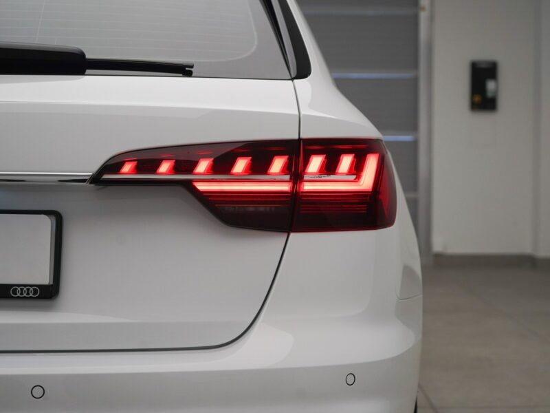 Audi A4 35TFSI 150KM Stronic S-line Tempomat Ambient Matrix LED B9 (2015-)