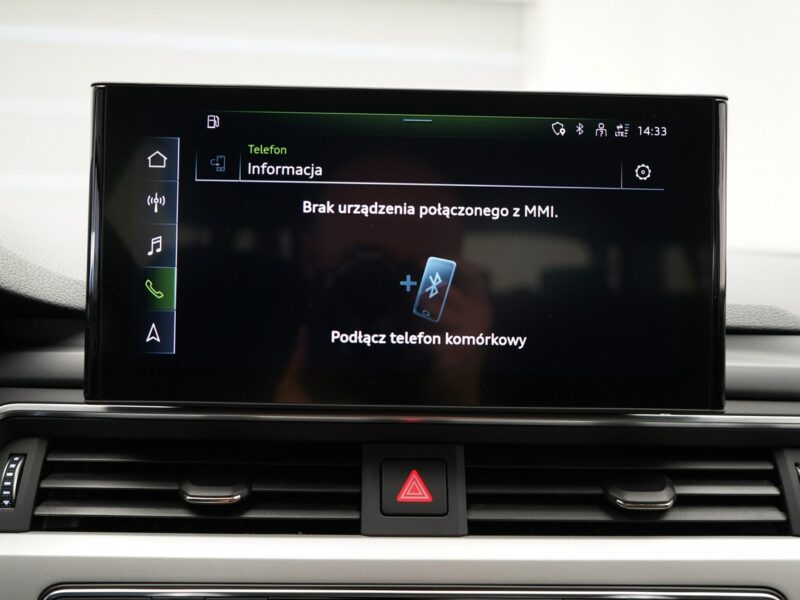 Audi A4 35TFSI 150KM Stronic S-line Tempomat Ambient Matrix LED B9 (2015-)