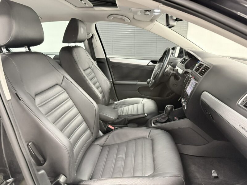 Volkswagen Jetta 1.4 TSI 150KM*DSG*BOSE*Navi*BiXenon*HIGHLINE*Klimatronic*Kamer*Łopatki A6 (2010-)