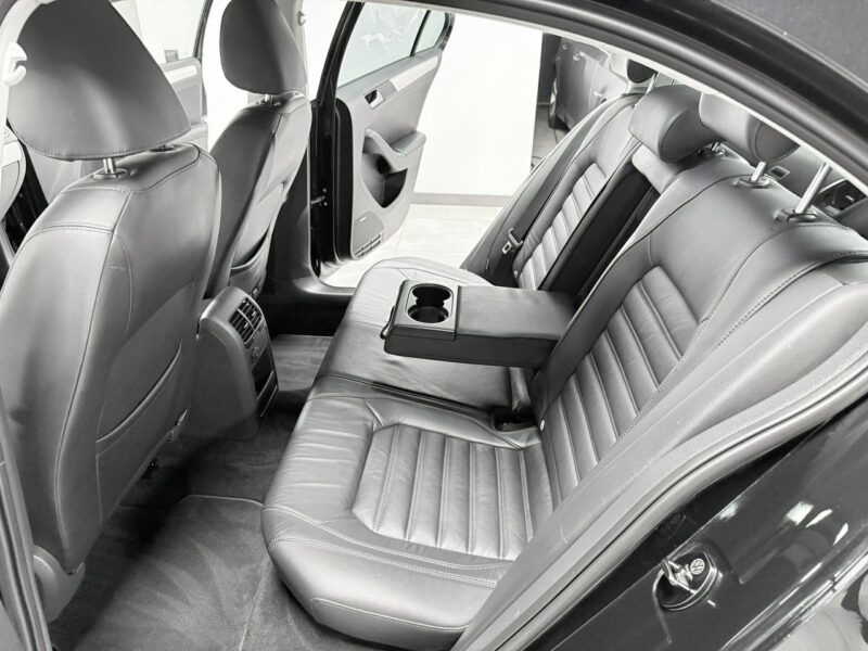 Volkswagen Jetta 1.4 TSI 150KM*DSG*BOSE*Navi*BiXenon*HIGHLINE*Klimatronic*Kamer*Łopatki A6 (2010-)