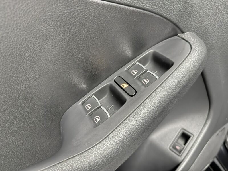 Volkswagen Jetta 1.4 TSI 150KM*DSG*BOSE*Navi*BiXenon*HIGHLINE*Klimatronic*Kamer*Łopatki A6 (2010-)