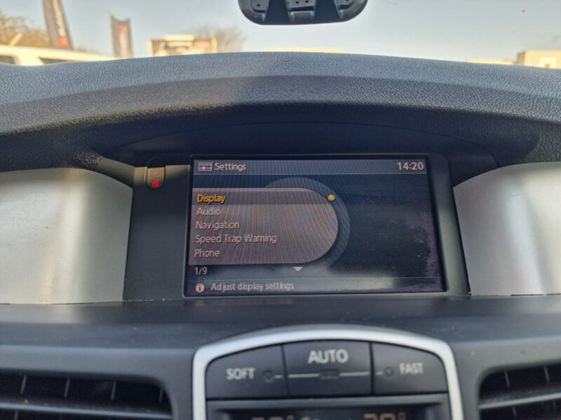 Renault Laguna 2.0 DCI 150 KM, Panorama, Nawigacja, Bluetooth, Klimatyzacja, Isofix III (2007-)
