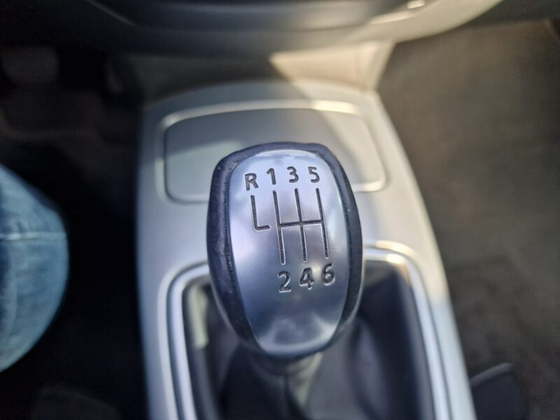Renault Laguna 2.0 DCI 150 KM, Panorama, Nawigacja, Bluetooth, Klimatyzacja, Isofix III (2007-)