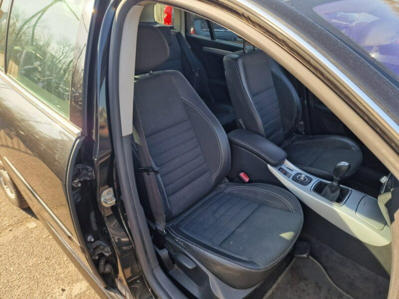 Renault Laguna 2.0 DCI 150 KM, Panorama, Nawigacja, Bluetooth, Klimatyzacja, Isofix III (2007-)