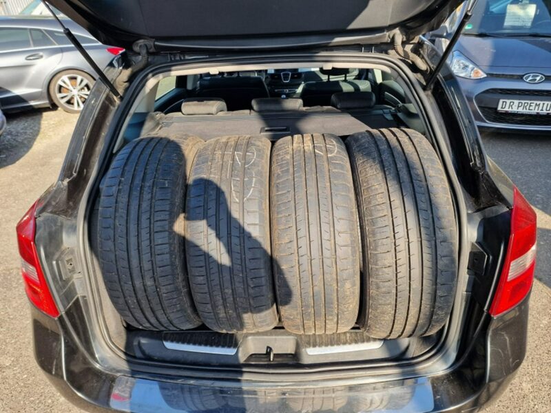 Renault Laguna 2.0 DCI 150 KM, Panorama, Nawigacja, Bluetooth, Klimatyzacja, Isofix III (2007-)