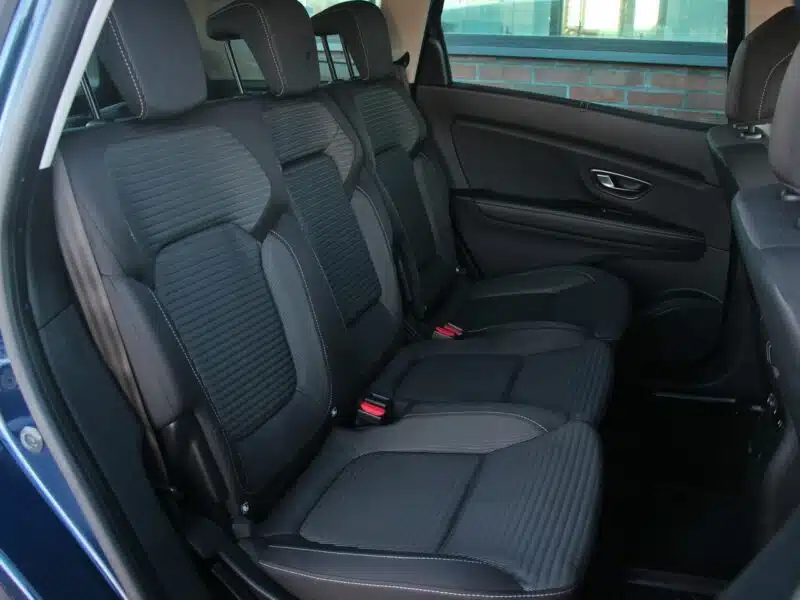 Renault Grand Scenic Radar*Navi*AsysToru*Blis*Kamera*Pdc360*TempACC*Komp*FullLed*GwarVGS III (2016-2021)