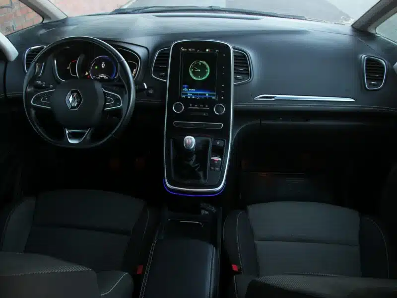 Renault Grand Scenic Radar*Navi*AsysToru*Blis*Kamera*Pdc360*TempACC*Komp*FullLed*GwarVGS III (2016-2021)