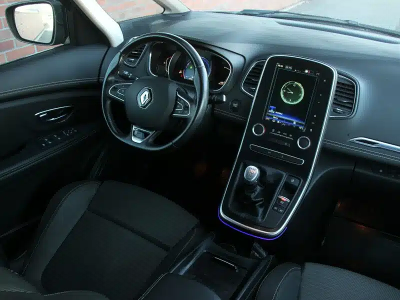 Renault Grand Scenic Radar*Navi*AsysToru*Blis*Kamera*Pdc360*TempACC*Komp*FullLed*GwarVGS III (2016-2021)