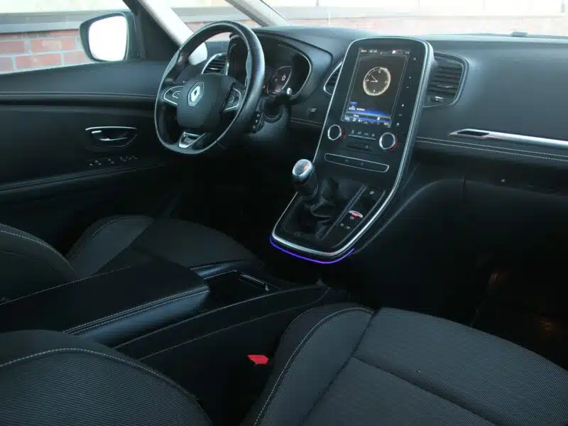 Renault Grand Scenic Radar*Navi*AsysToru*Blis*Kamera*Pdc360*TempACC*Komp*FullLed*GwarVGS III (2016-2021)