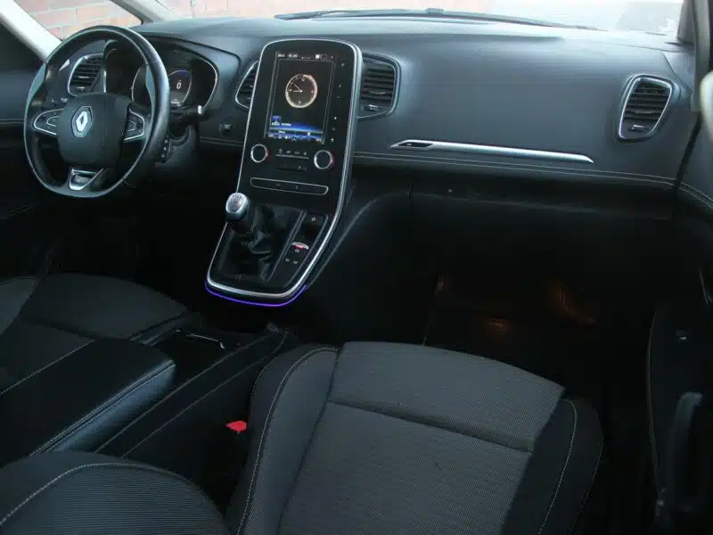 Renault Grand Scenic Radar*Navi*AsysToru*Blis*Kamera*Pdc360*TempACC*Komp*FullLed*GwarVGS III (2016-2021)