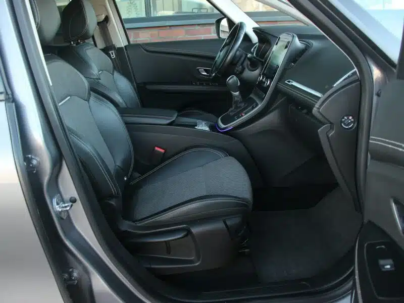 Renault Grand Scenic Radar*PółSkóra*Navi*AsysToru*Blis*Kamera*Pdc360*TempACC*Komp*GwarVGS III (2016-2021)