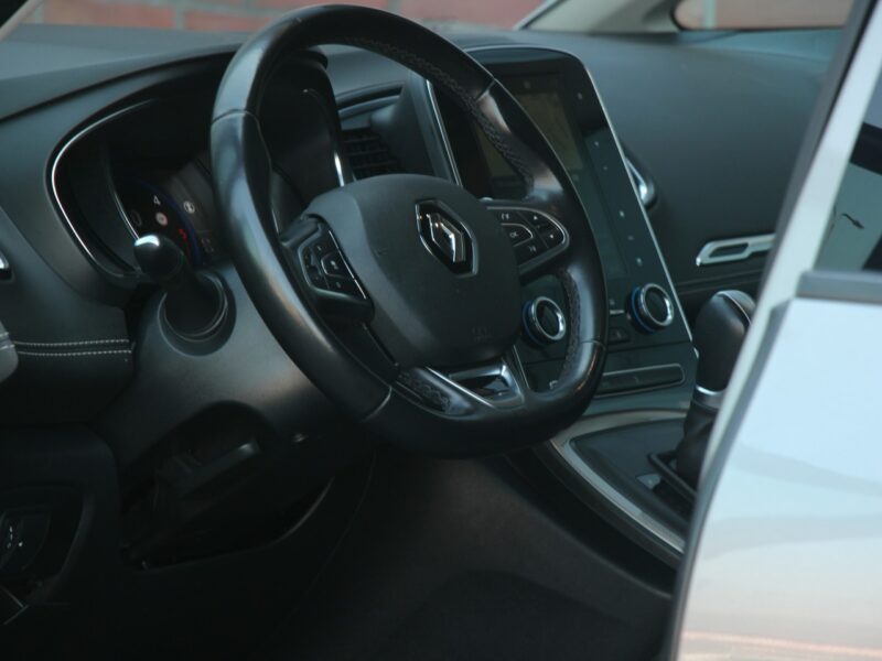 Renault Grand Scenic Radar*PółSkóra*Navi*AsysToru*Blis*Kamera*Pdc360*TempACC*Komp*GwarVGS III (2016-2021)