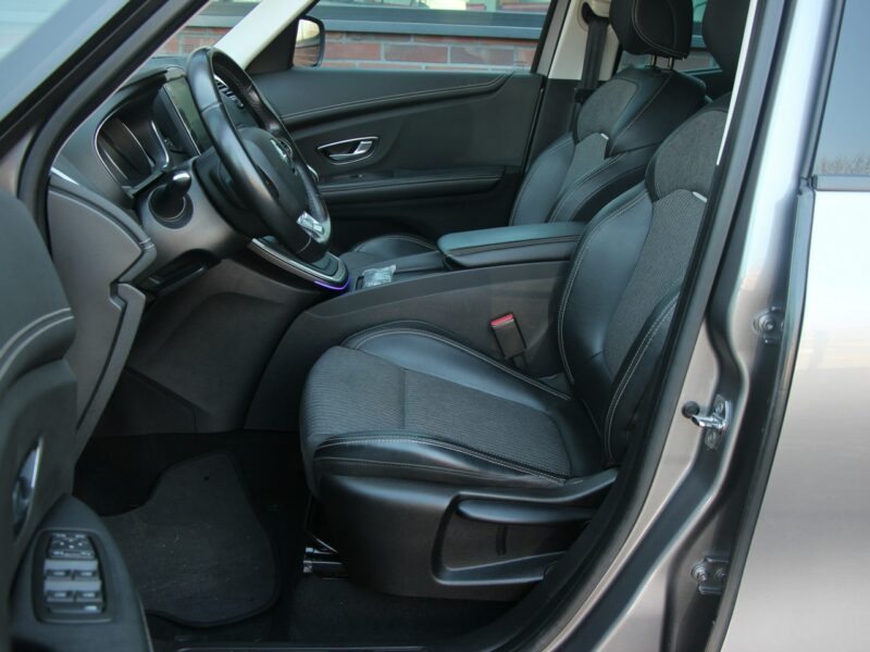 Renault Grand Scenic Radar*PółSkóra*Navi*AsysToru*Blis*Kamera*Pdc360*TempACC*Komp*GwarVGS III (2016-2021)
