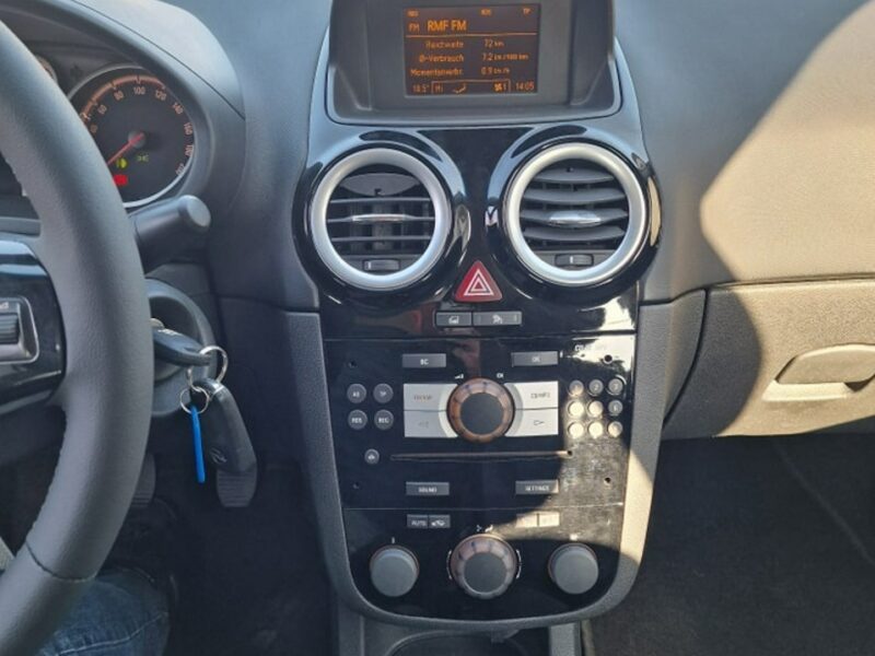 Opel Corsa 1.4 Benzyna 90 KM, Klimatyzacja, Komputer, Isofix, Dwa Klucze, D (2006-2014)