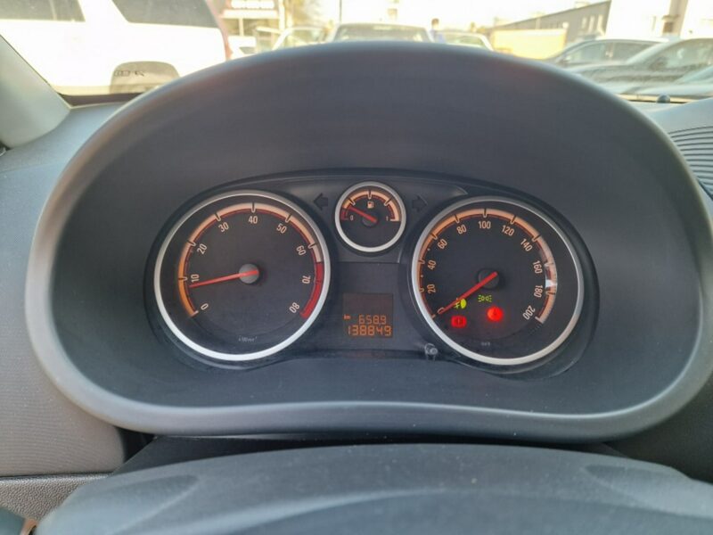 Opel Corsa 1.4 Benzyna 90 KM, Klimatyzacja, Komputer, Isofix, Dwa Klucze, D (2006-2014)