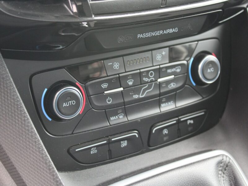 Ford Tourneo Connect Titanium 120HP Panorama F-vat Gwarancja Krajowy II (2013-2022)