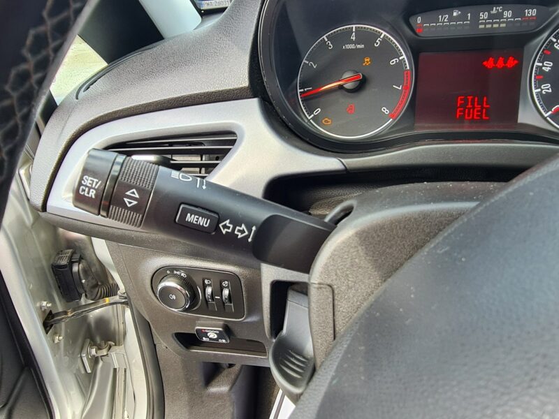 Opel Corsa Salon PL GAZ Navi Klimatyzacja PDC Tempomat Komputer Zadbana E (2014-)