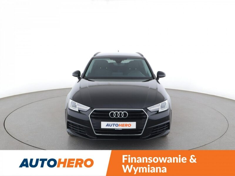 Audi A4 virtual cocpit navi xenon LED klima auto czujniki parkowania B9 (2015-)