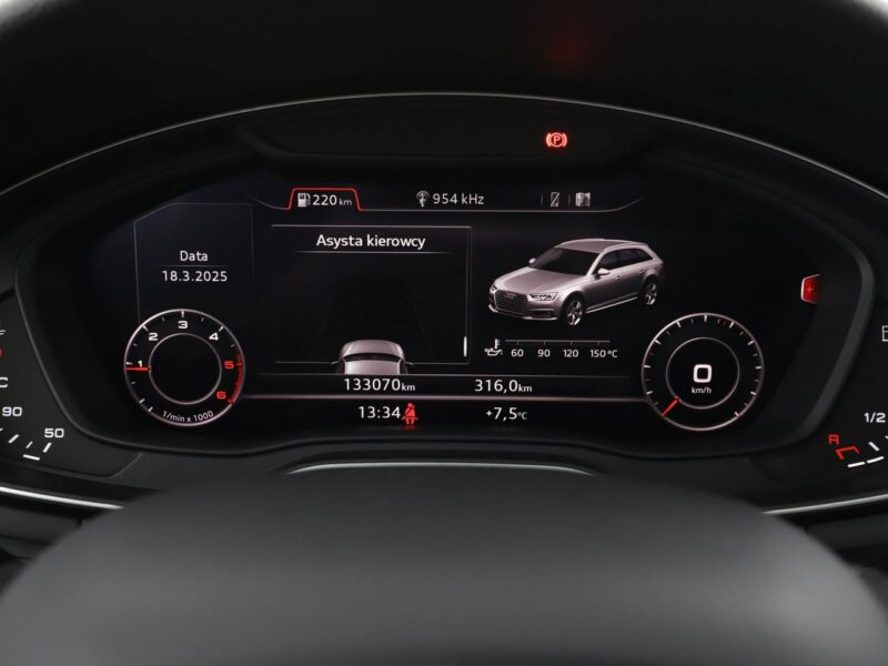Audi A4 virtual cocpit navi xenon LED klima auto czujniki parkowania B9 (2015-)