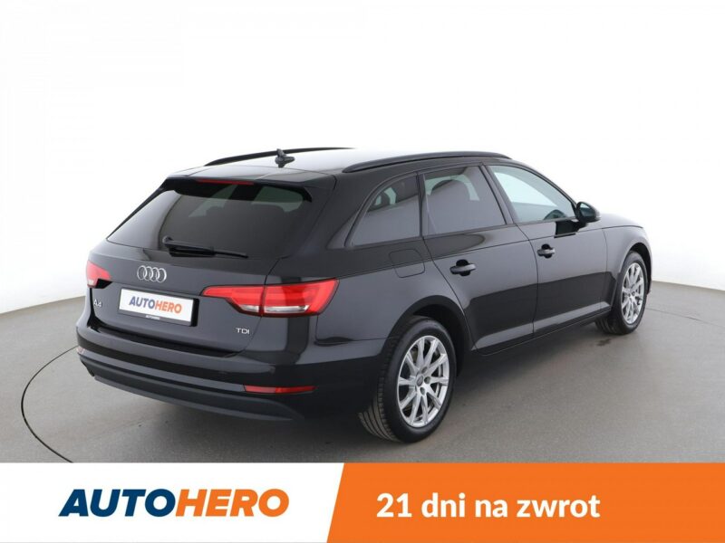 Audi A4 virtual cocpit navi xenon LED klima auto czujniki parkowania B9 (2015-)
