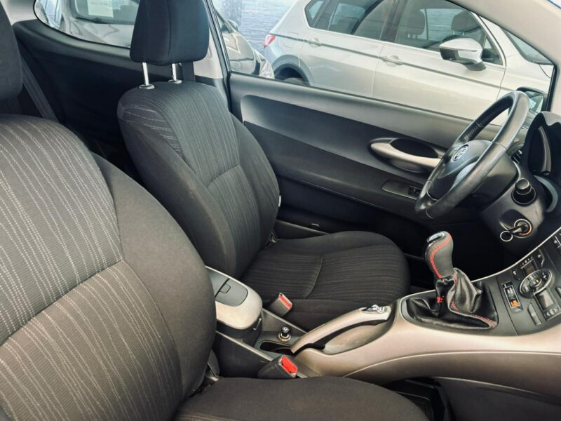 Toyota Auris 1.4 Benzyna + GAZ* 97 KM* Zarejestrowana* I (2006-2012)