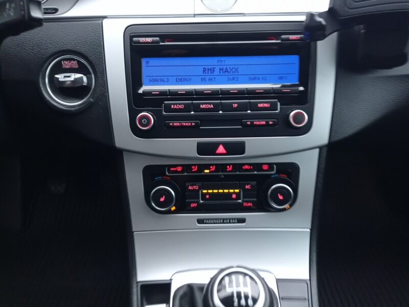 Volkswagen Passat Volkswagen Passat 1.4 TSI BlueMotion Technology Comfortline B7 (2010-2014)