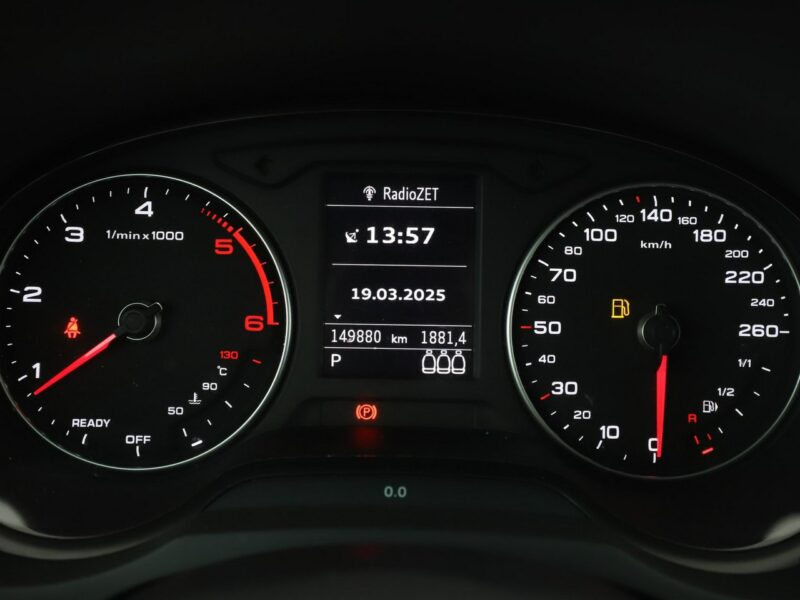 Audi A3 S-Tronic full LED klima auto navi czujniki parkowania grzane fotele 8Y