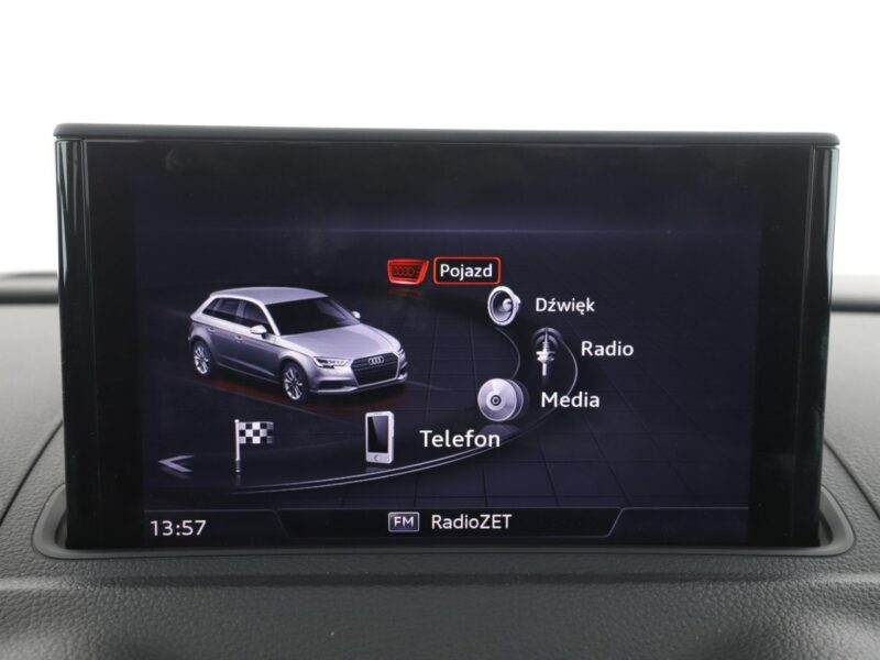 Audi A3 S-Tronic full LED klima auto navi czujniki parkowania grzane fotele 8Y