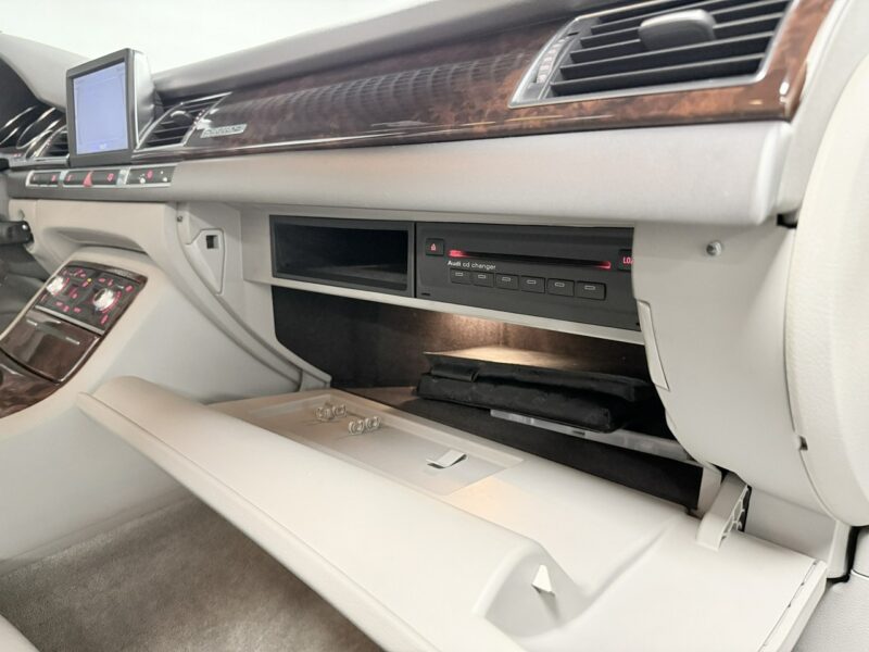 Audi A8 4.2 V8 MPI QUATTRO 334KM*Xenon*BOSE*KEYLESSGO na Odcisk*Solar Dach* D3 (2002-2010)