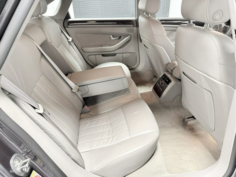 Audi A8 4.2 V8 MPI QUATTRO 334KM*Xenon*BOSE*KEYLESSGO na Odcisk*Solar Dach* D3 (2002-2010)