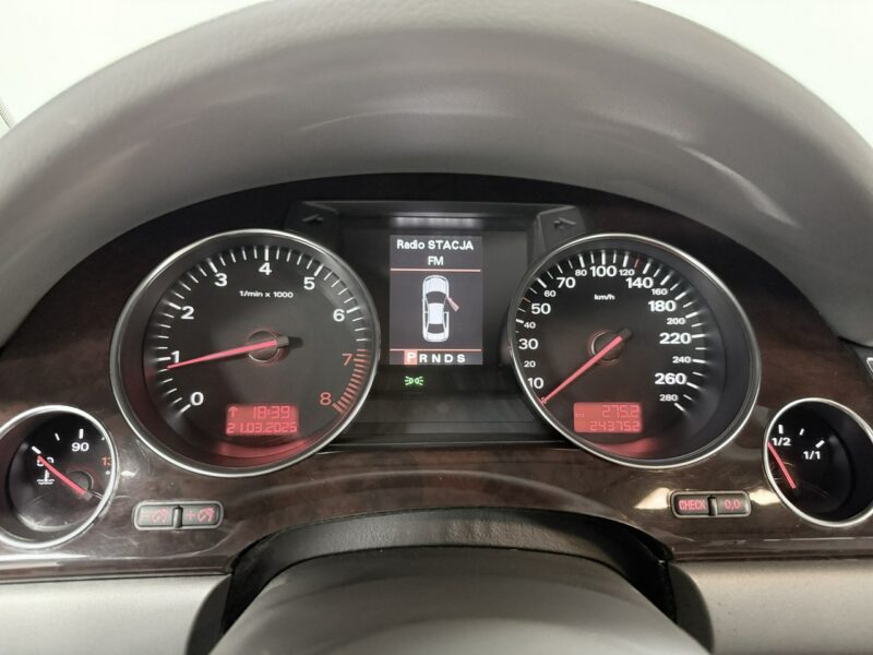 Audi A8 4.2 V8 MPI QUATTRO 334KM*Xenon*BOSE*KEYLESSGO na Odcisk*Solar Dach* D3 (2002-2010)