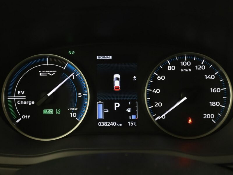 Mitsubishi Eclipse Cross PHEV 4WD kamera grzane fotele Bluetooth tempomat VI (2018-)