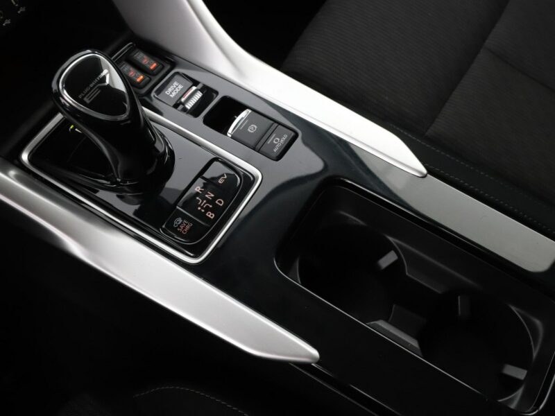 Mitsubishi Eclipse Cross PHEV 4WD kamera grzane fotele Bluetooth tempomat VI (2018-)