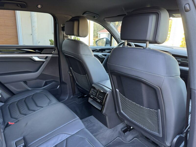 Volkswagen Touareg 3.0 V6 DSG R LINE Salon PL Bezwypadkowy Serwisowany Super Stan UNIKAT III (2018-)