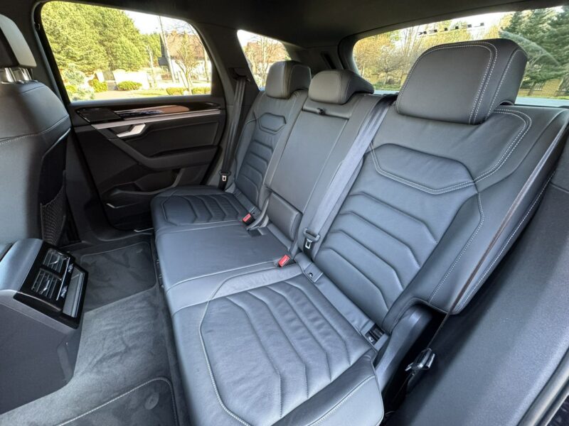 Volkswagen Touareg 3.0 V6 DSG R LINE Salon PL Bezwypadkowy Serwisowany Super Stan UNIKAT III (2018-)
