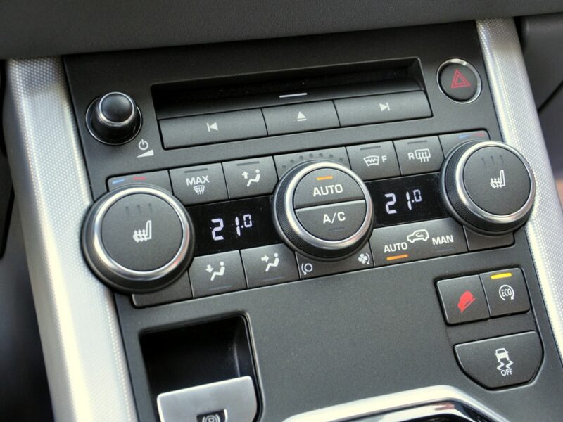 Land Rover Range Rover Evoque 2.0T 240KM/el.fotele/kamera/PDC/Alufelgi/Navi/el.klapa I (2011-2018)