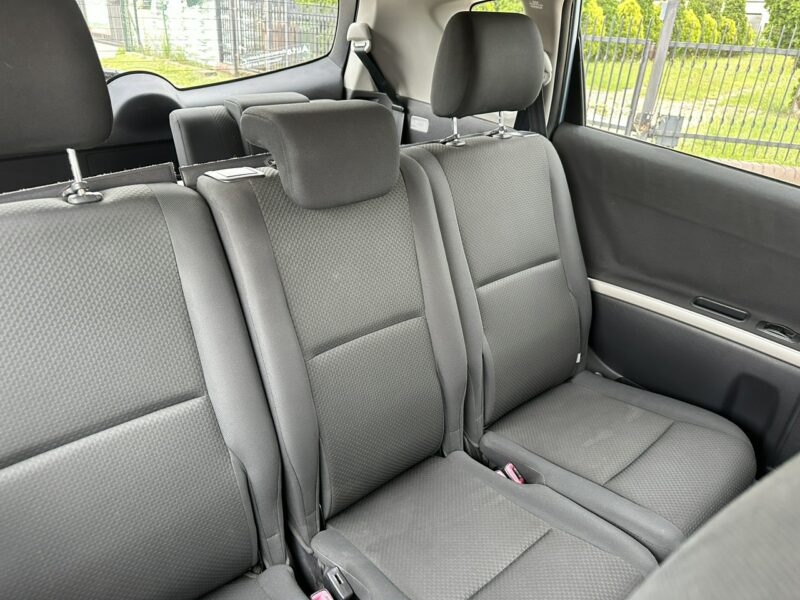 Toyota Corolla Verso Świeży olej, filtry, hamulce, 7 miejsc, klimatronik, hak, tempomat III (2004-2009)