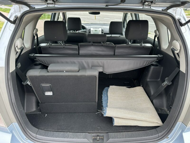 Toyota Corolla Verso Świeży olej, filtry, hamulce, 7 miejsc, klimatronik, hak, tempomat III (2004-2009)