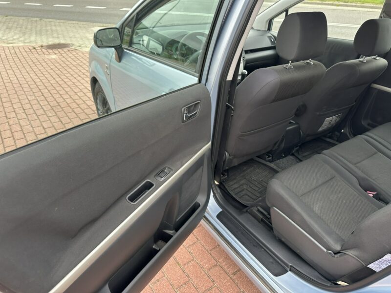 Toyota Corolla Verso Świeży olej, filtry, hamulce, 7 miejsc, klimatronik, hak, tempomat III (2004-2009)