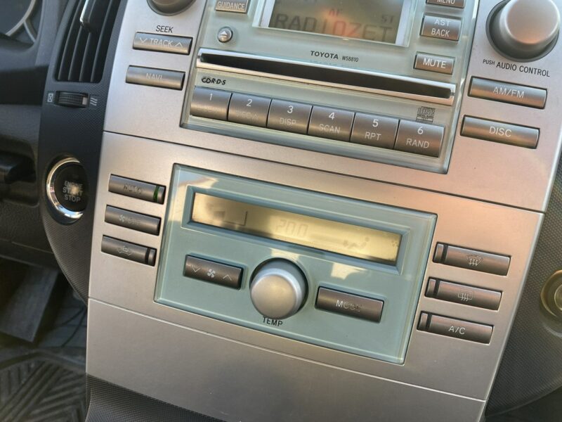 Toyota Corolla Verso Świeży olej, filtry, hamulce, 7 miejsc, klimatronik, hak, tempomat III (2004-2009)